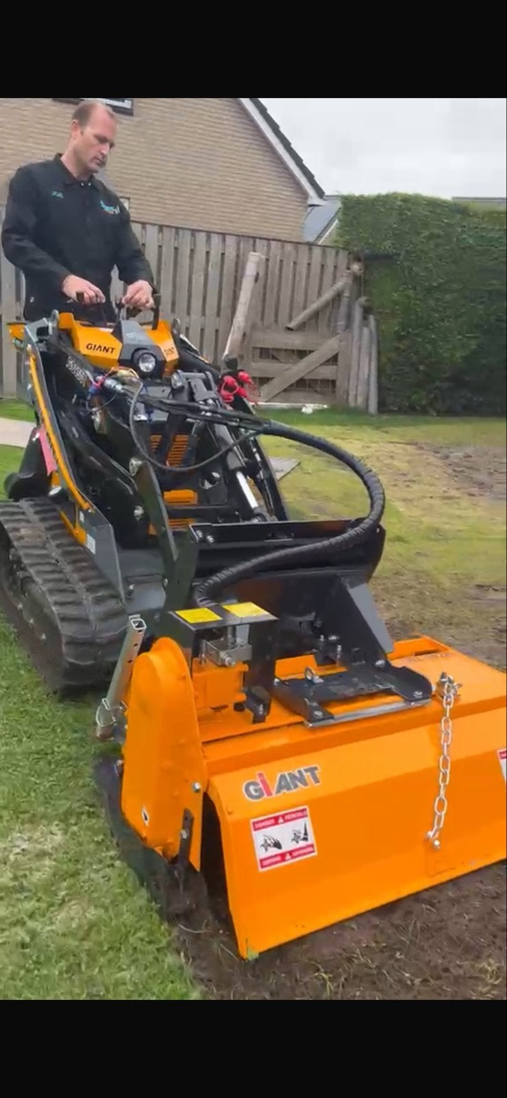 Grondfrees te huur incl. Machine drager en machinist, Ophalen of Verzenden, Nieuw, Benzine, Tuinfrees