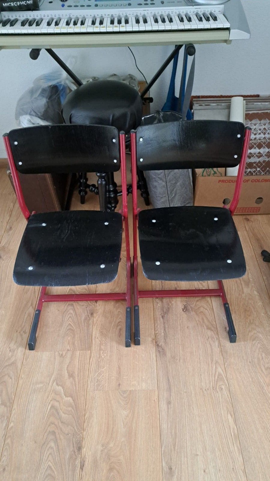 2 opgeknapte schoolstoelen, Huis en Inrichting, Stoelen, Ophalen, Zo goed als nieuw, Zwart, Twee