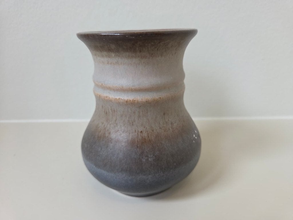 Vintage keramieken vaasje in bruin en grijs verloop, Antiek en Kunst, Ophalen of Verzenden