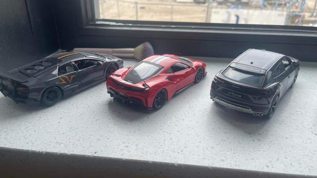 Schaalmodellen 1:24: Lamborghini Murcielago, Ferrari 488 Pis, Ophalen of Verzenden, Zo goed als nieuw, Auto, Overige merken