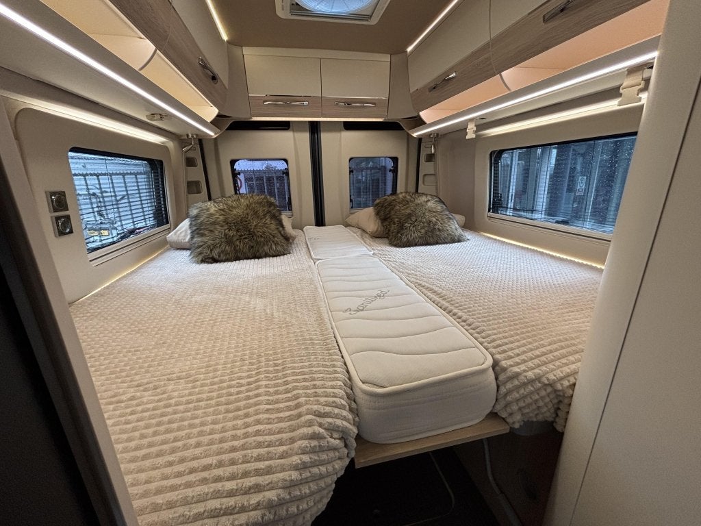 Eura Mobil Van 635 EB ENKELE BEDDEN 9T AUTOMAAT TREKHAAK, Automaat, Buscamper of Camperbus, Ringverwarming, Fiat