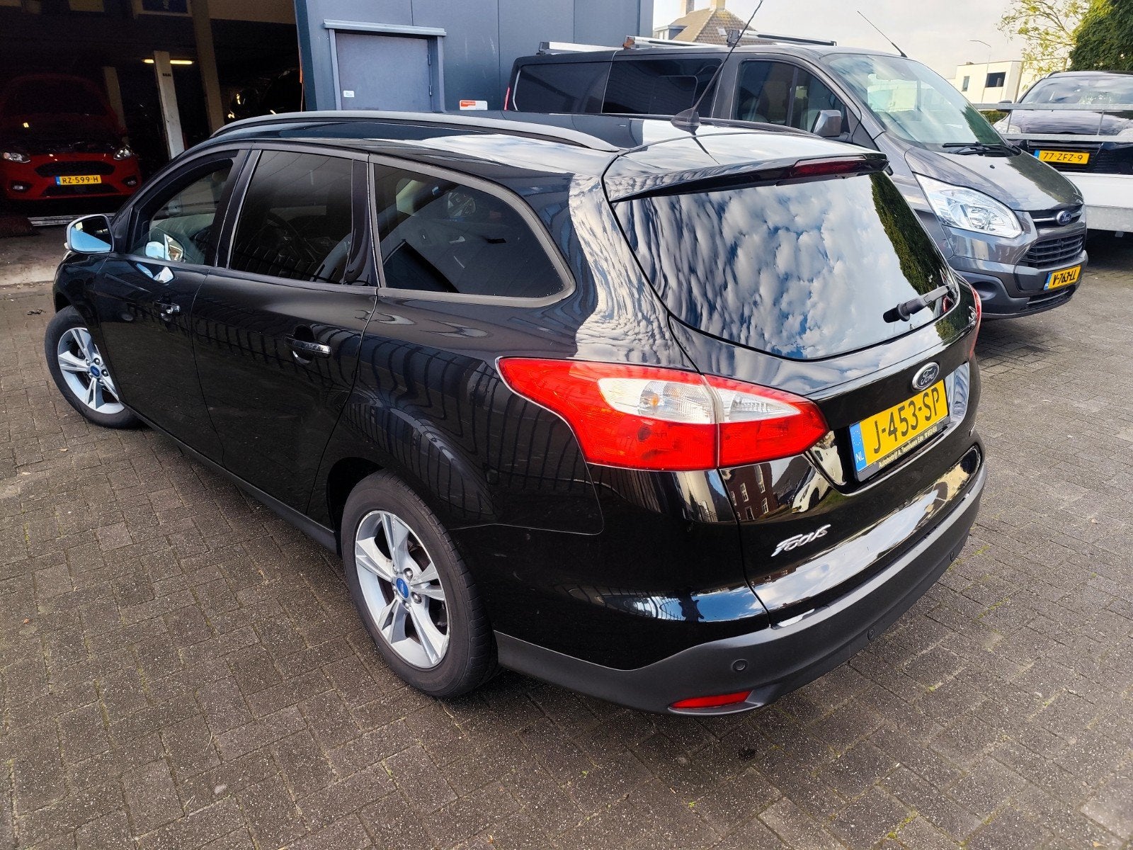 Ford Focus titanium station nieuwe distributieriem, Auto's, 125 pk, Zwart, Handgeschakeld, 1216 kg