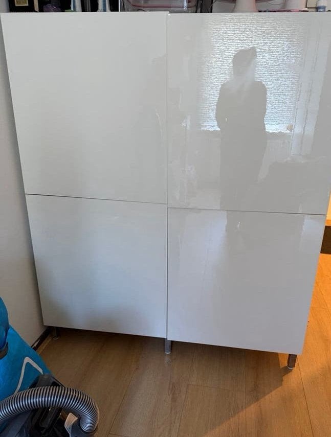 Ikea Besta kast met deuren en planken, 100 tot 150 cm, Ophalen of Verzenden, Zo goed als nieuw, 25 tot 50 cm