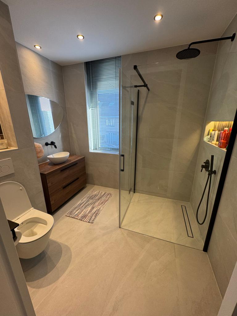 Complete Badkamer Renovatie - Modern & Stijlvol, Ophalen of Verzenden, Nieuw, Met douche
