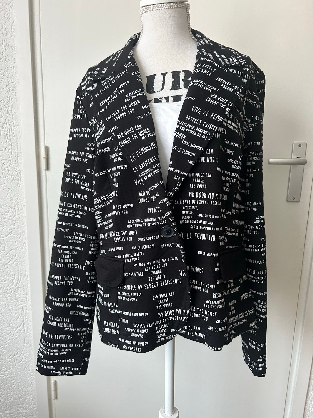 Zwart-wit jasje van Maicazz - valt als maat M, Maat 38/40 (M), Zwart, Ophalen of Verzenden, Zo goed als nieuw