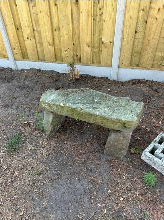 Stenen bankje tuin ( zie foto ) ongeer 1meter breed, Tuin en Terras, Ophalen, Gebruikt, Overige materialen