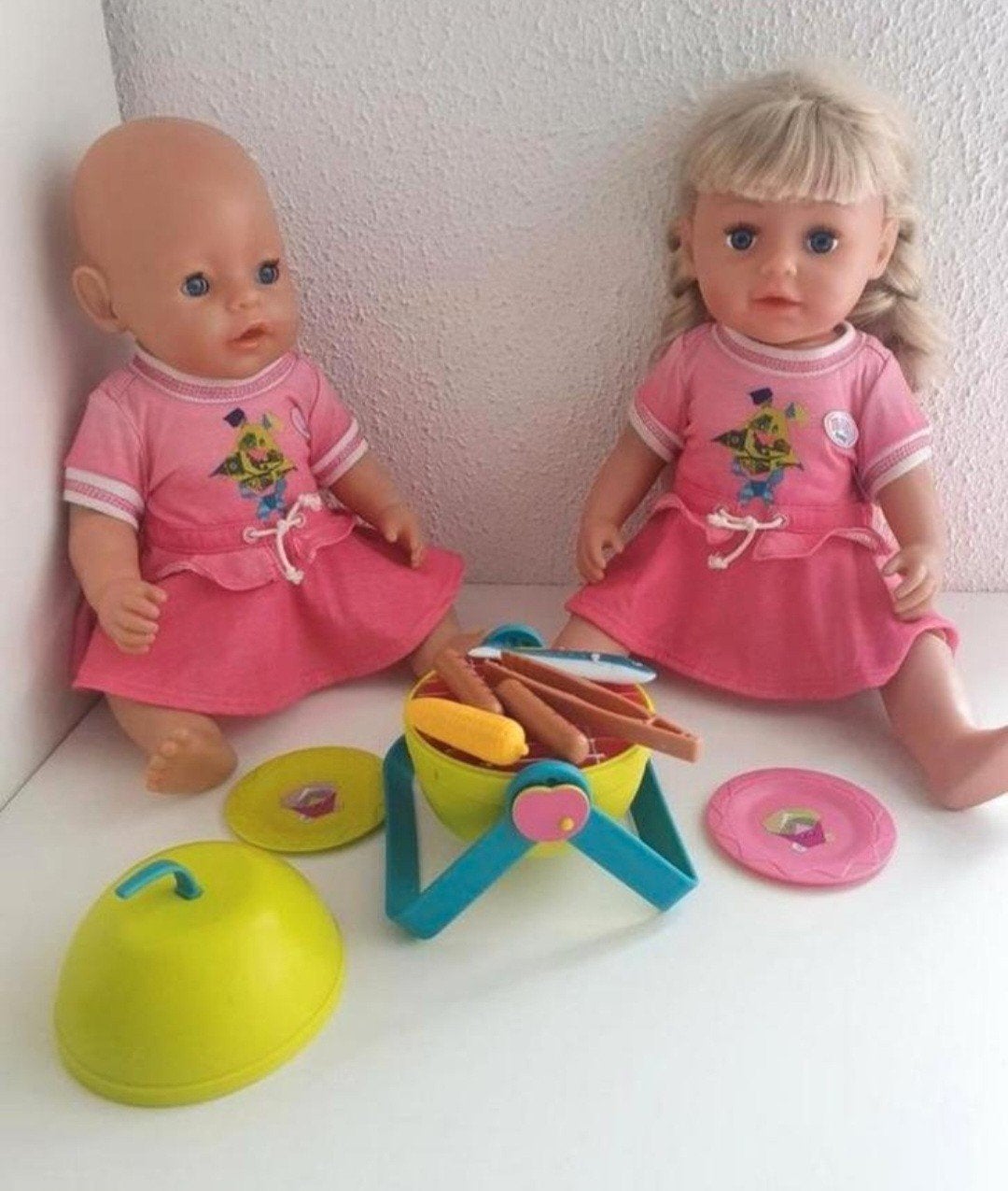 Baby Born Interactieve BBQ set 2X Jurkje Babyborn., Ophalen of Verzenden, Zo goed als nieuw, Babypop
