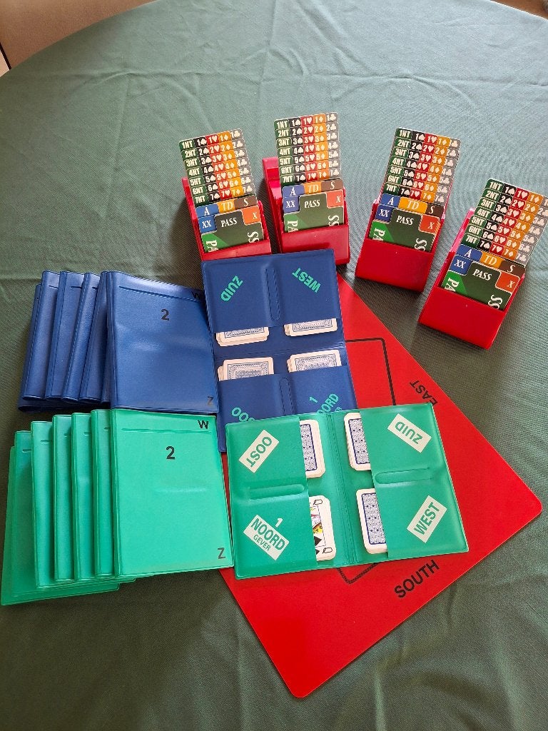 BRIDGE BIEDBOXEN met kaartmapjes, Ophalen, Zo goed als nieuw