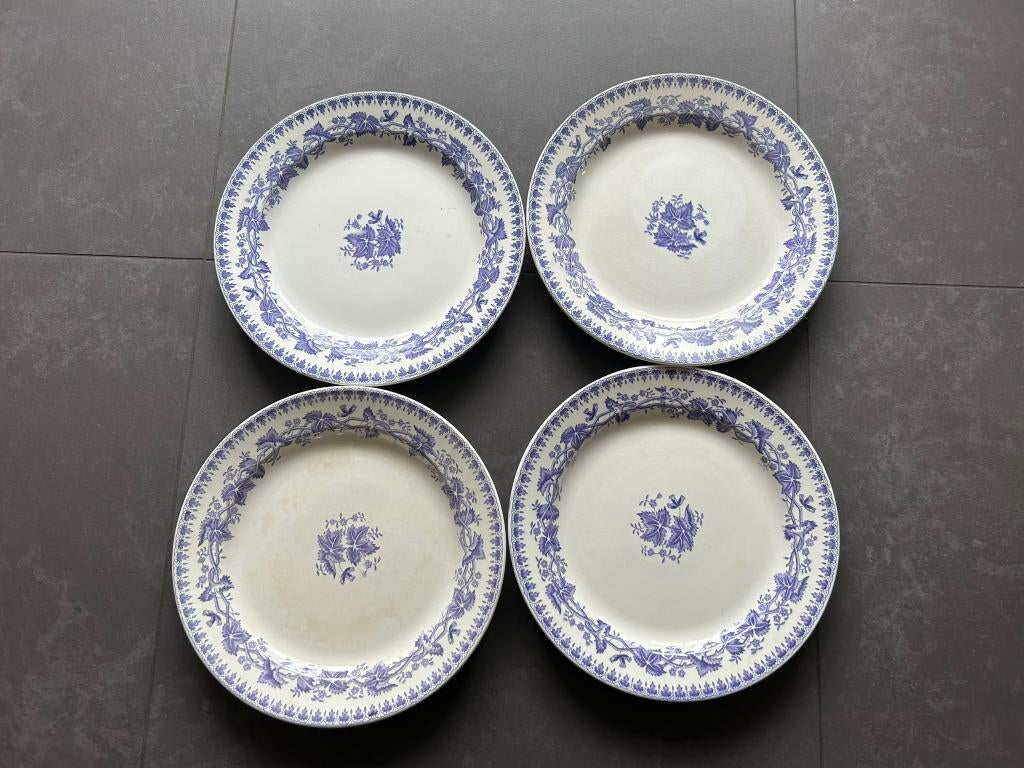 Geranium lila/paars pannenkoekborden, Antiek en Kunst, Antiek | Servies los, Ophalen of Verzenden
