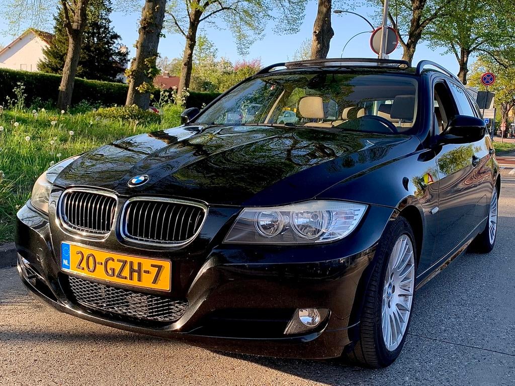 BMW 3-Serie 2.0 318i / AUT / Pano / Memory / Leer / PDC /, Auto's, Automaat, 1995 cc, Beige, 1435 kg