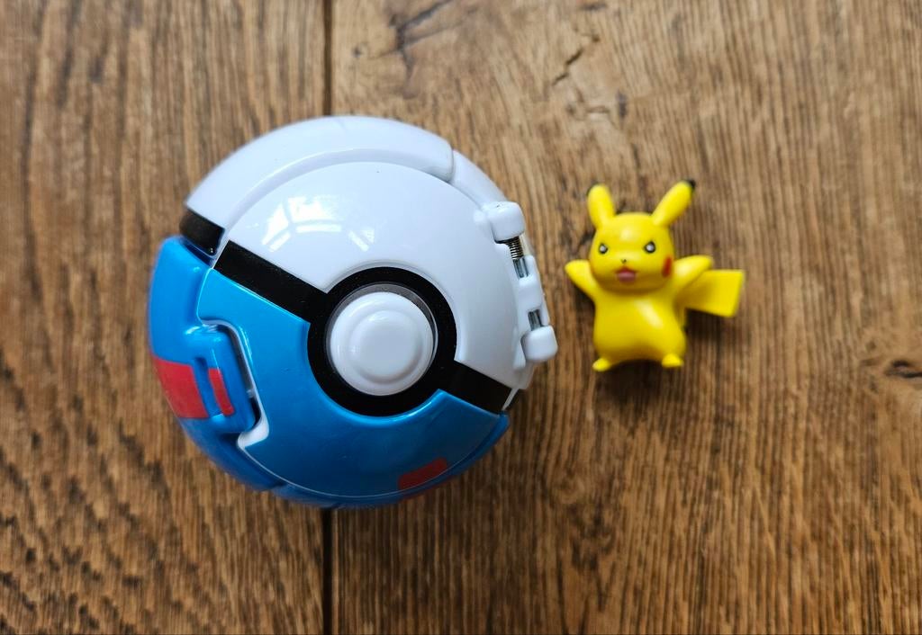 Pokémon Pokéball met Pikachu figuur, Kinderen en Baby's, Speelgoed | Actiefiguren, Ophalen of Verzenden, Zo goed als nieuw