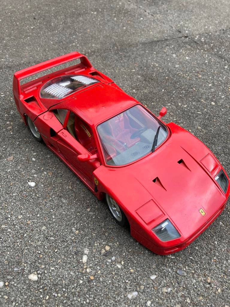 Ferrari  F40 schaal 1/18, Hobby en Vrije tijd, Modelauto's | 1:18, Ophalen of Verzenden, Zo goed als nieuw, Auto, Bburago