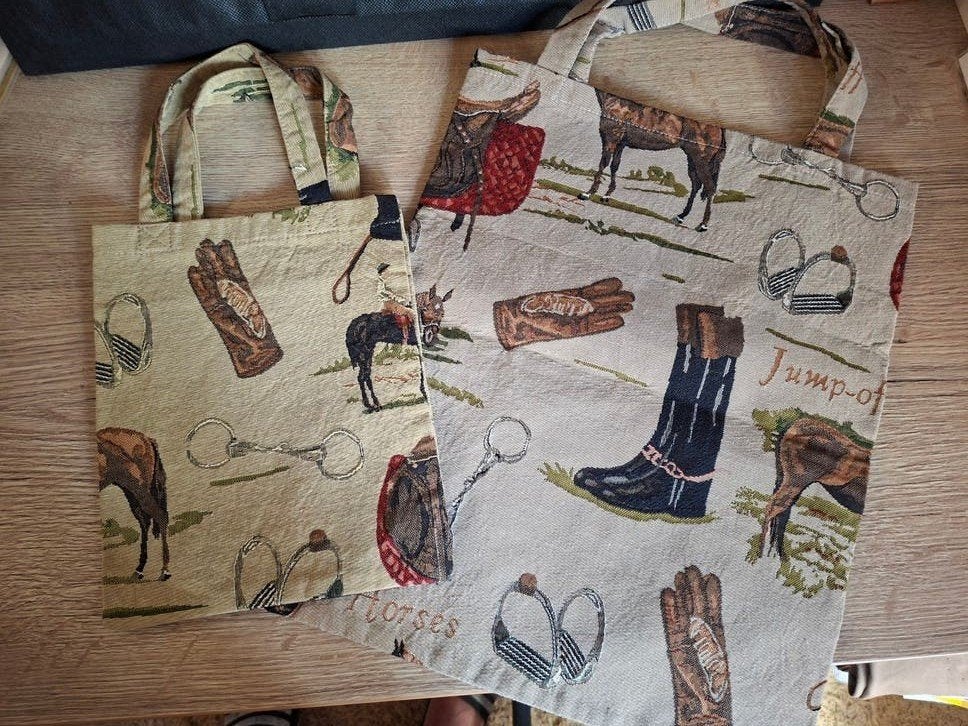 Twee leuke linnen tasjes met paardenmotief, Ophalen of Verzenden