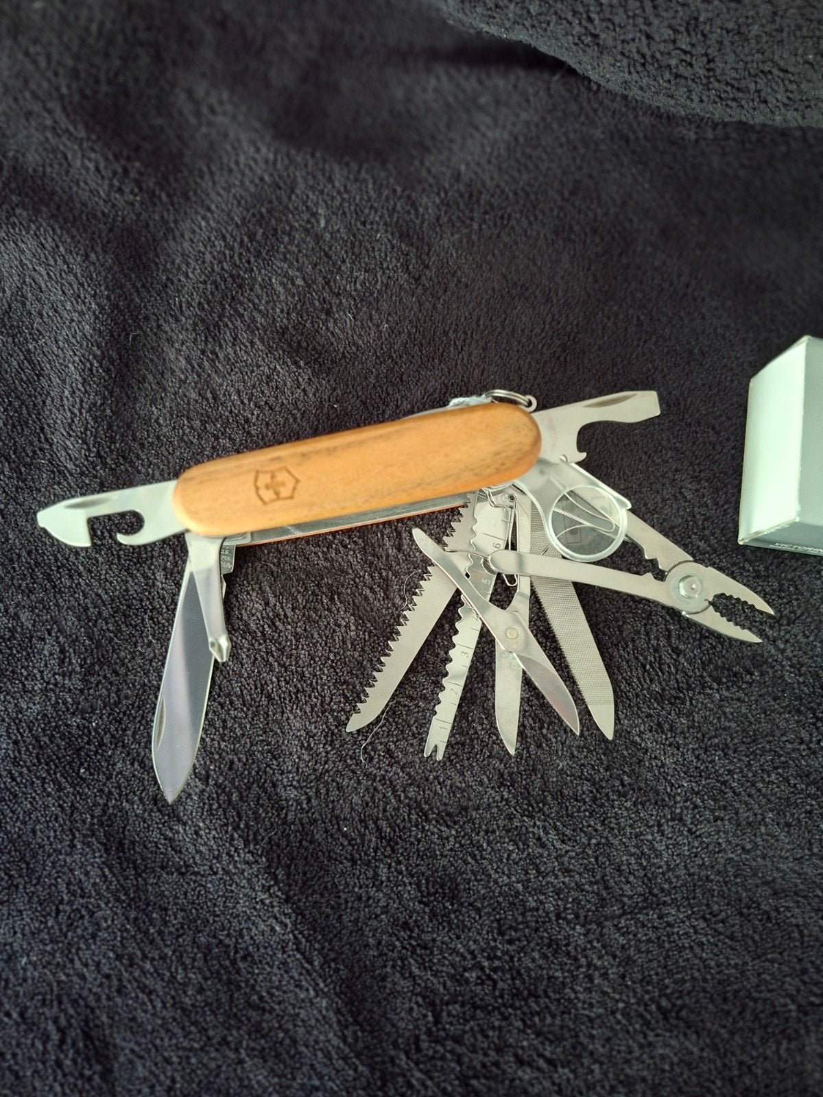 Victorinox SwissChamp Wood zakmes, Hobby en Vrije tijd, Gea sluis, Haven 49, Geasluis@planet.nl, Nieuw