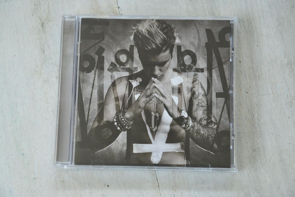 JUSTIN BIEBER == Purpose 18 geweldige nummers, Verzenden, Zo goed als nieuw, Boxset