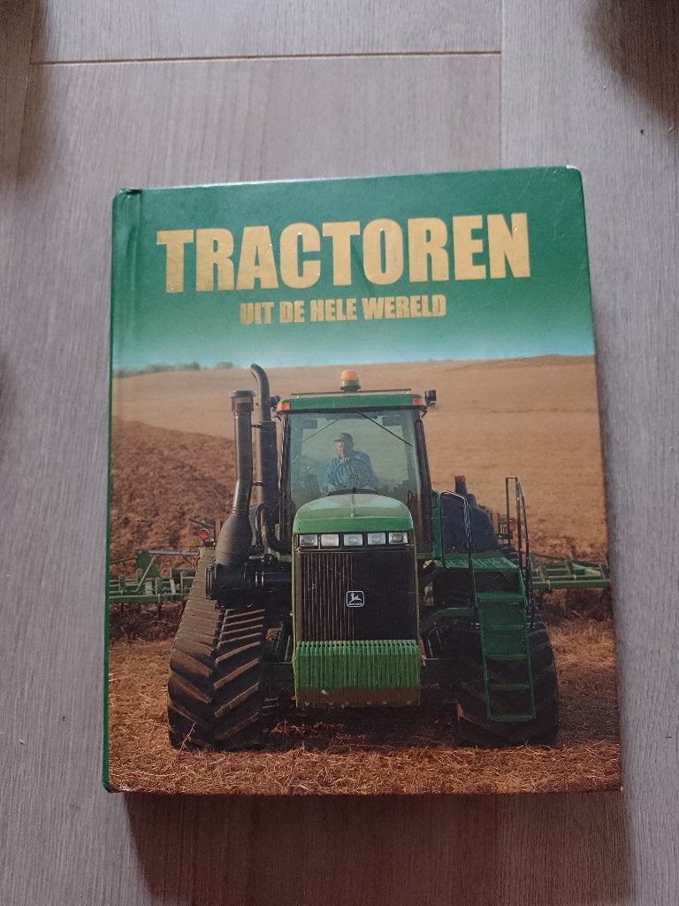 Tractoren - uit de hele wereld - Michael Williams, Ophalen of Verzenden, Gelezen