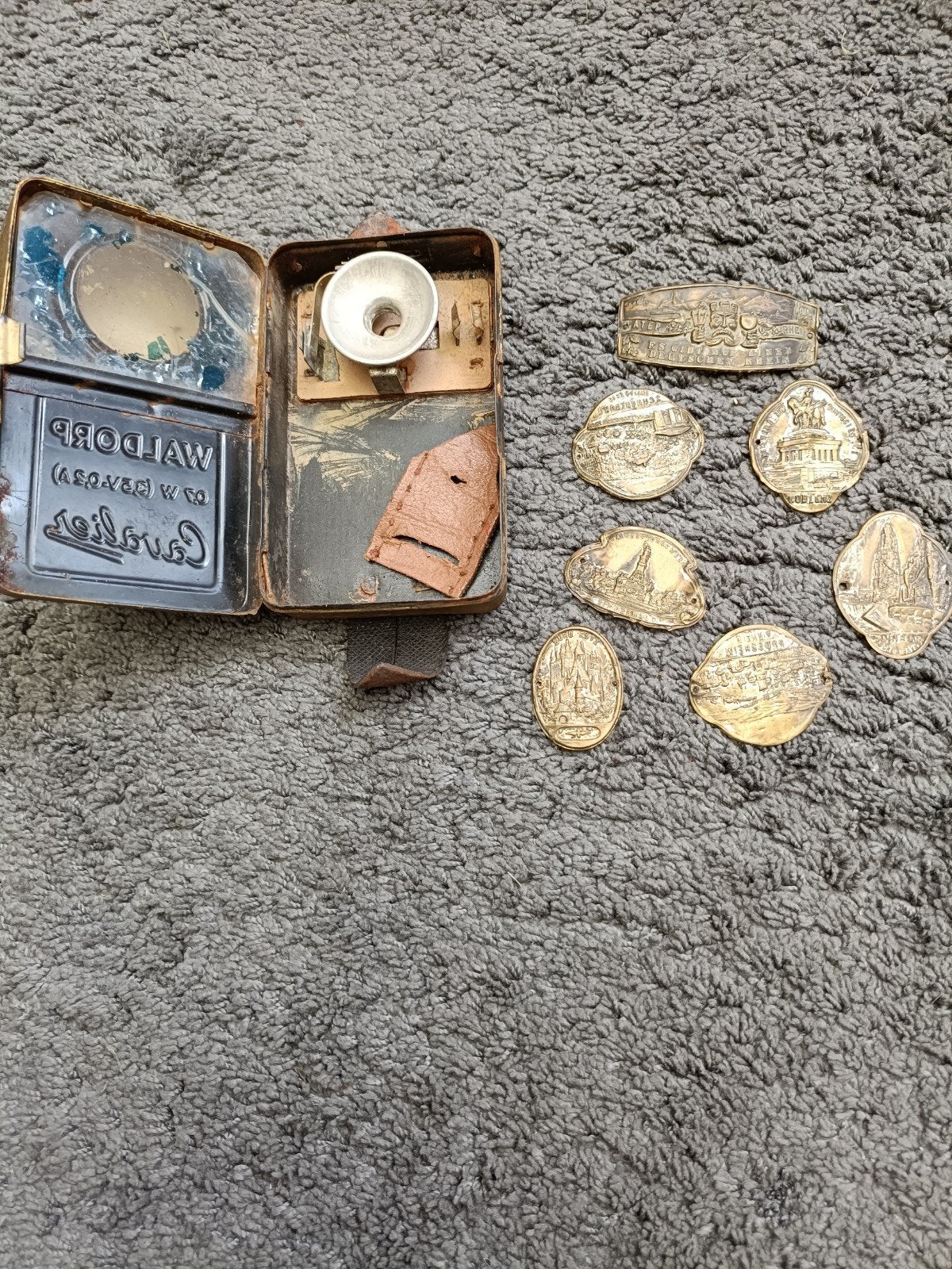 Vintage Waldorp zaklamp met 7 messing souvenirs, Verzamelen, Ophalen of Verzenden, Gebruikt