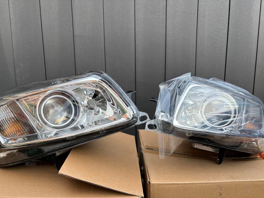 insignia koplamp xenon ombouw halogeen links en rechts, Opel, Nieuw, Ophalen of Verzenden, Karbeer