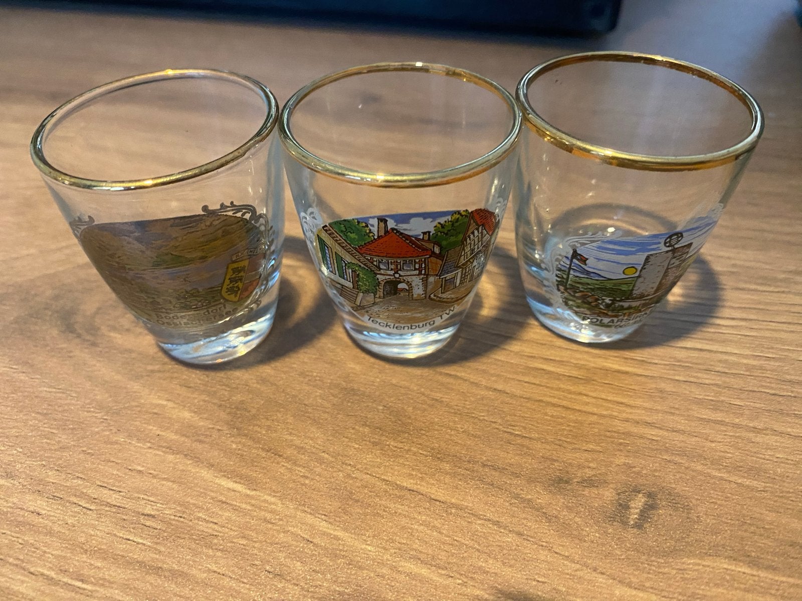 Kleine glaasjes met opdruk - set van 3, Verzamelen, Glas en Borrelglaasjes, Ophalen of Verzenden, Gebruikt, Borrel- of Shotglas