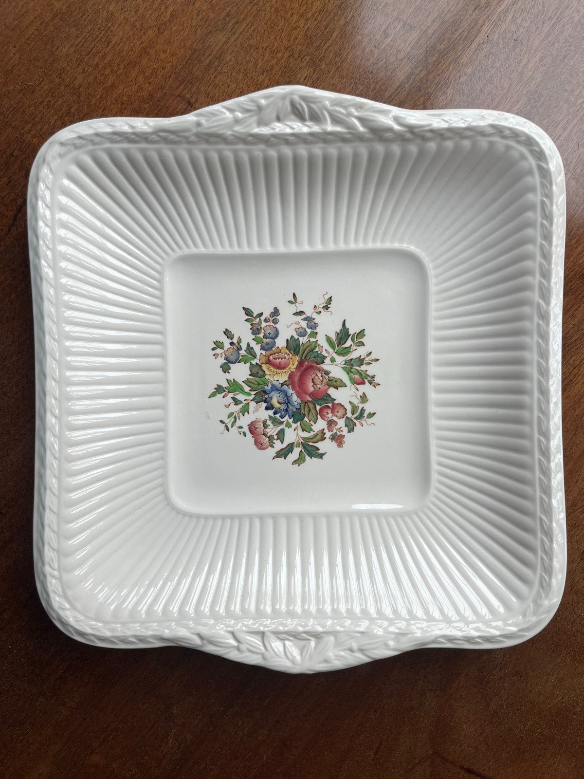 Wedgwood Etruria "Conway" schaal met bloemendecor, Ophalen of Verzenden