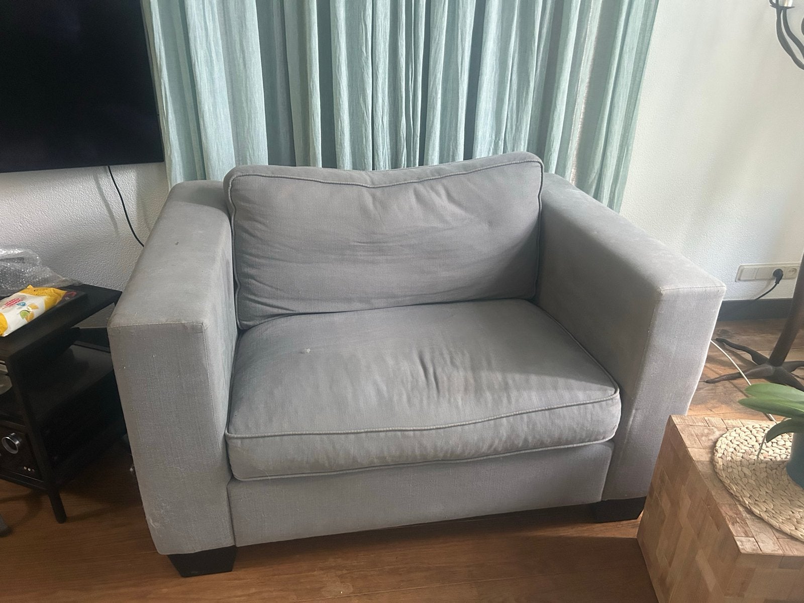 Grote bank en loveseat gratis af te halen (voor 30 aug), Huis en Inrichting, Banken | Bankstellen, Gebruikt, 100 tot 125 cm, 300 cm of meer