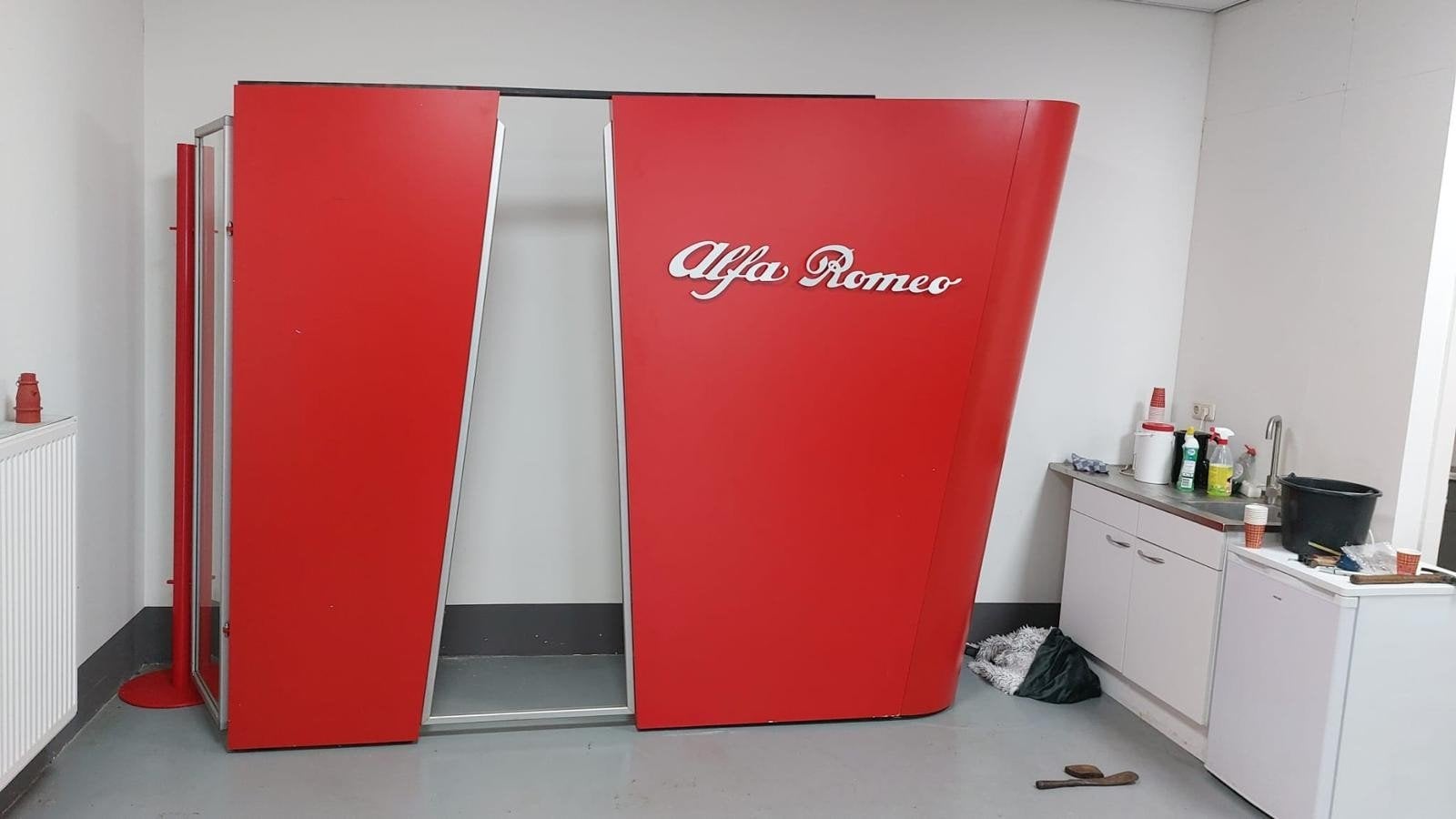 Alfa Romeo showroom kantoortje uniek en origineel, Ophalen, Eu, Gebruikt, Eu