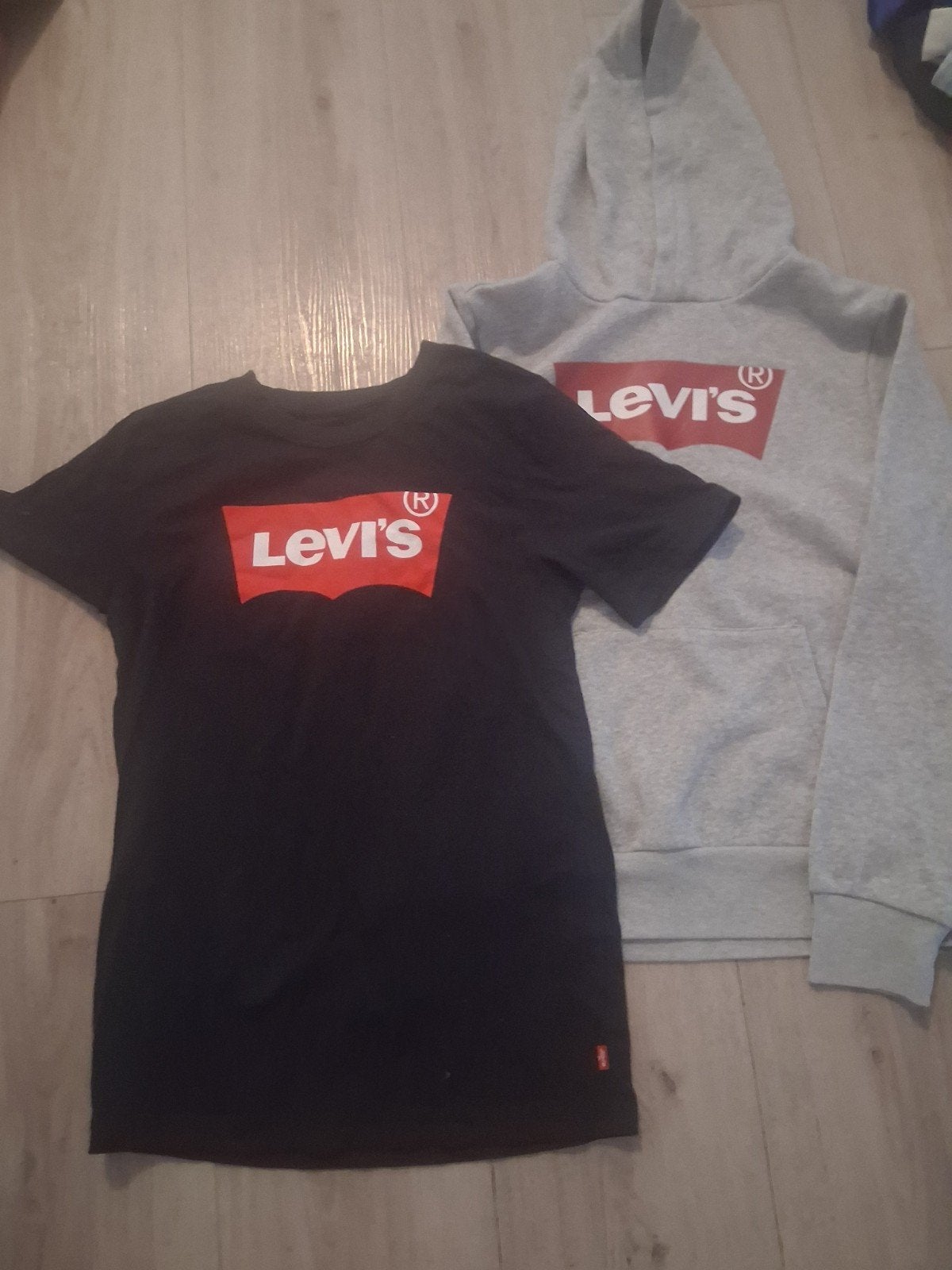 Levi's set: T-shirt en hoodie, Kinderen en Baby's, Kinderkleding | Maat 164, Ophalen, Gebruikt, Jongen of Meisje, Setje