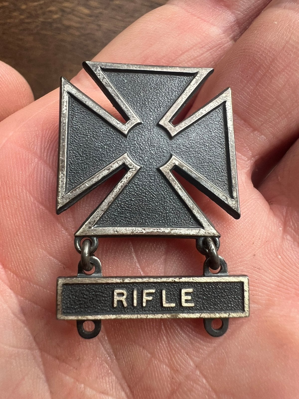 WO2 Amerikaans STERLING Marksman Badge Rifle M1 Garand, Verzenden, Nederland, Embleem of Badge
