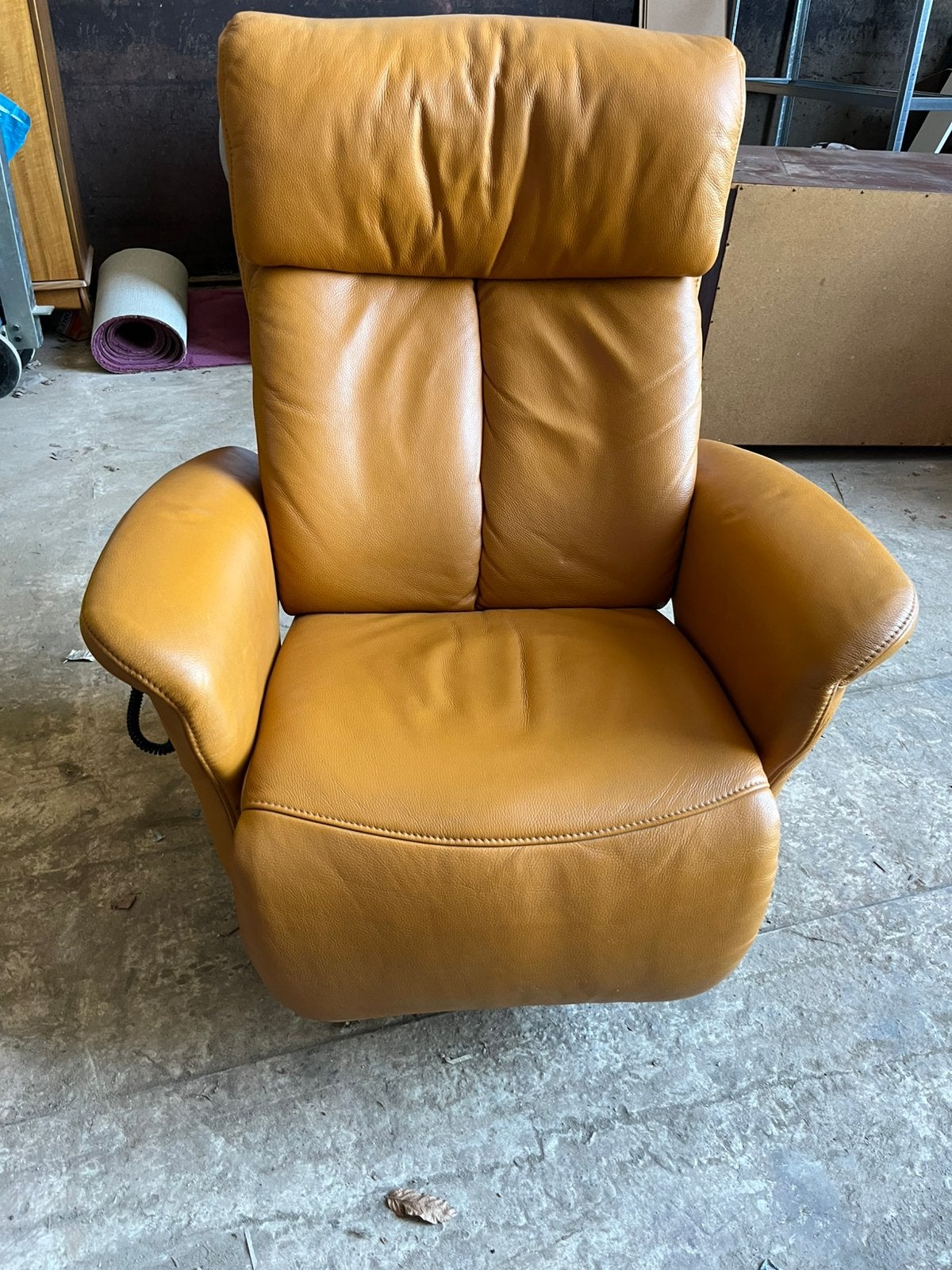 Himola sta-op en relaxfauteuil op accu, Ophalen, Zo goed als nieuw, 50 tot 75 cm