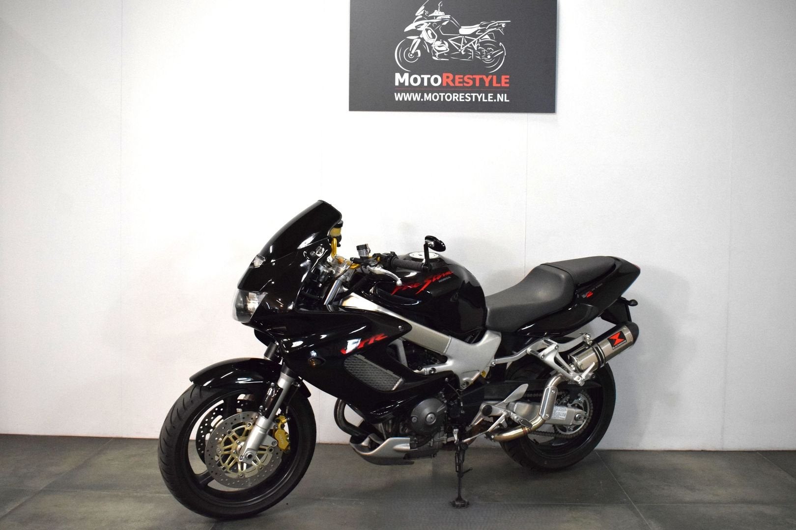 HONDA VTR 1000 F FIRESTORM (bj 1999), 2 cilinders, HONDA, Bedrijf, Onbekend