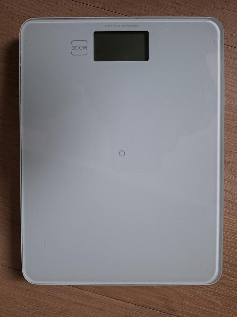 IKEA DRYCKEN Digitale Keukenweegschaal - Zo goed als nieuw, Witgoed en Apparatuur, Weegschalen, Minder dan 10 kg, Keukenweegschaal