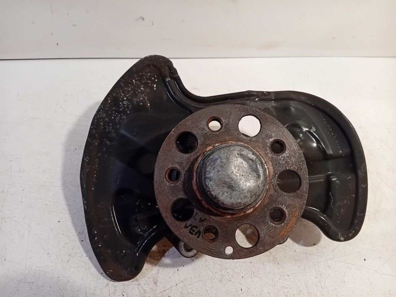 Wielnaaf links voor Mercedes-Benz C-Klasse, Onderdelen@venauto.nl, Van der Ven Autorecycling B.V., Gebruikt, Ettenseweg 76, 4706 PB Roosendaal, The Netherlands