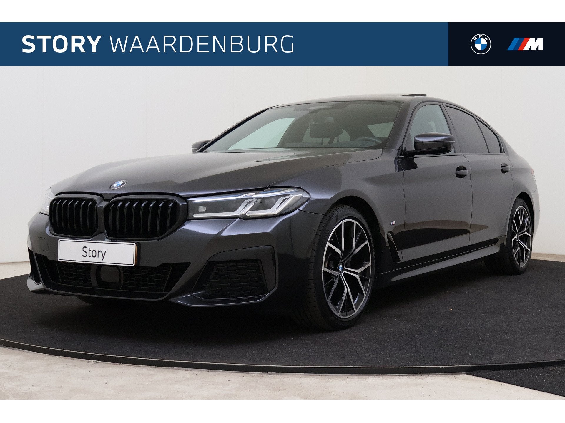 BMW 5 Serie 520d M Sport Automaat / Trekhaak / Schuif-Kantel, Achterwielaandrijving, 1650 kg, Leder, Bedrijf
