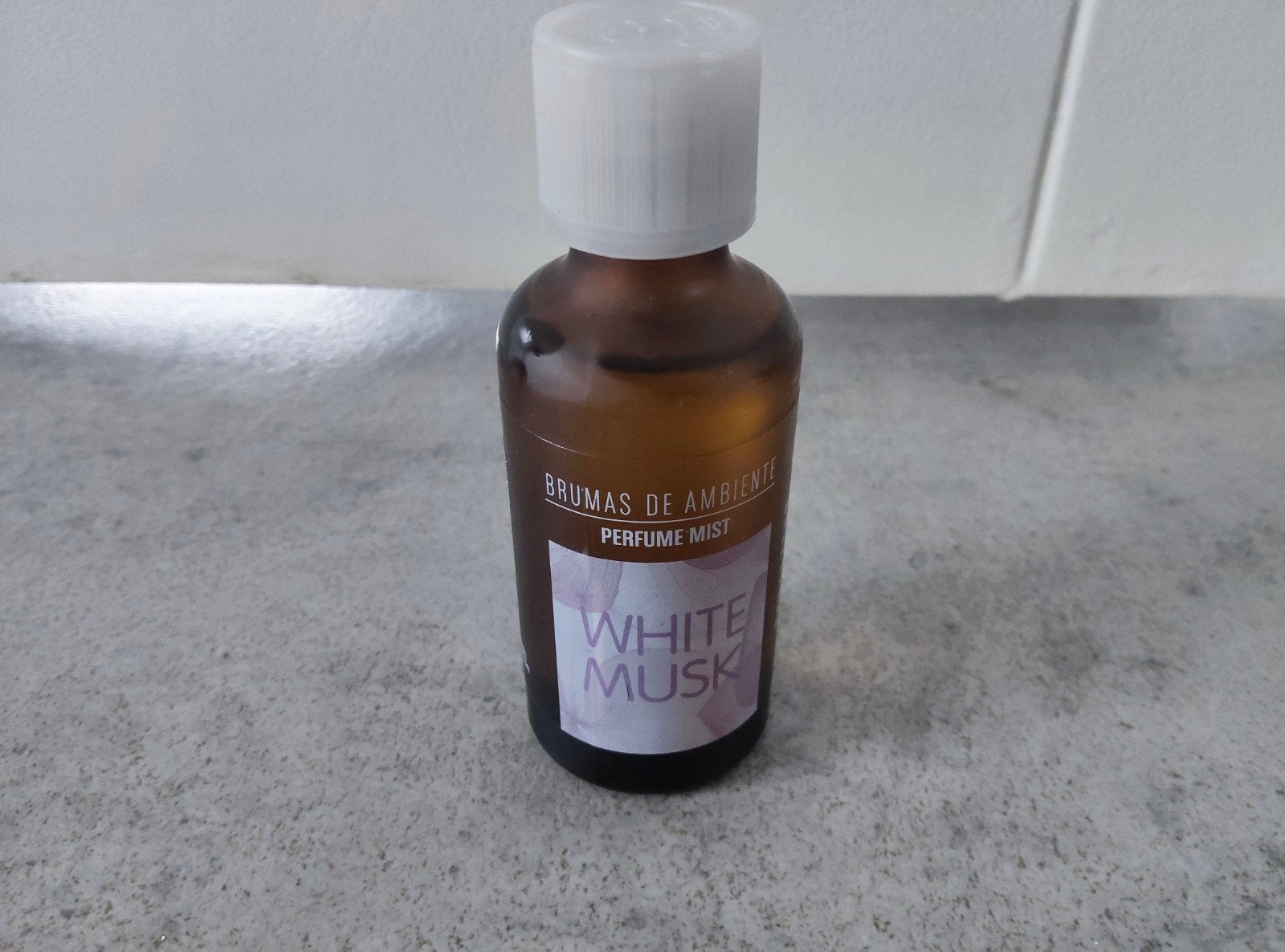 Boles d'olor geurolie white musk
50 ml
Nieuw, Ophalen of Verzenden