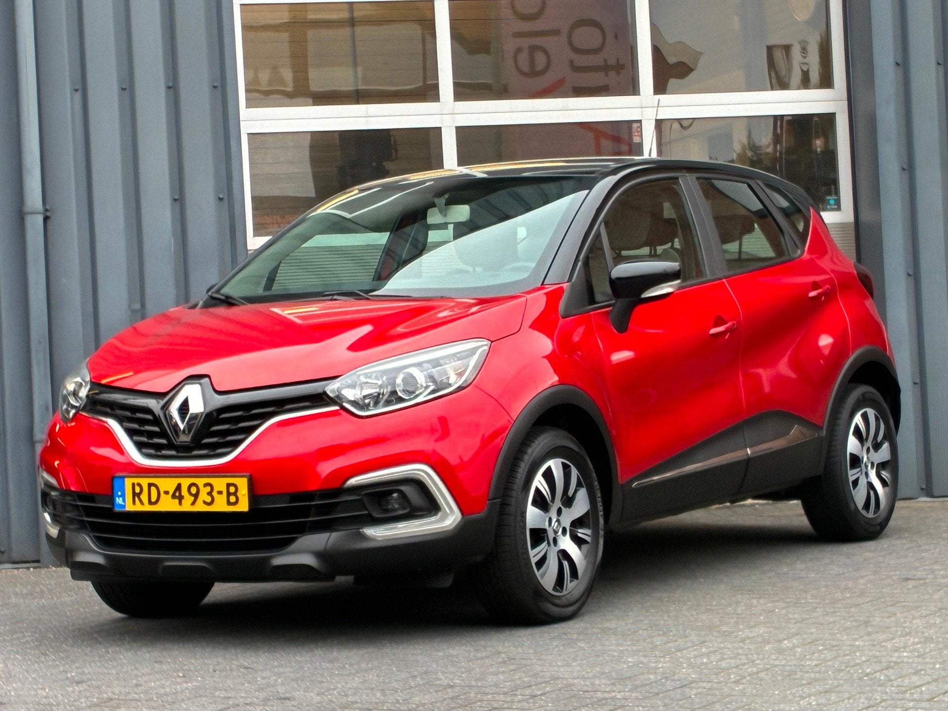 Renault Captur 0.9 TCe Airco Navigatie Cruise controle, Auto's, Voorwielaandrijving, 898 cc, Gebruikt, Euro 6