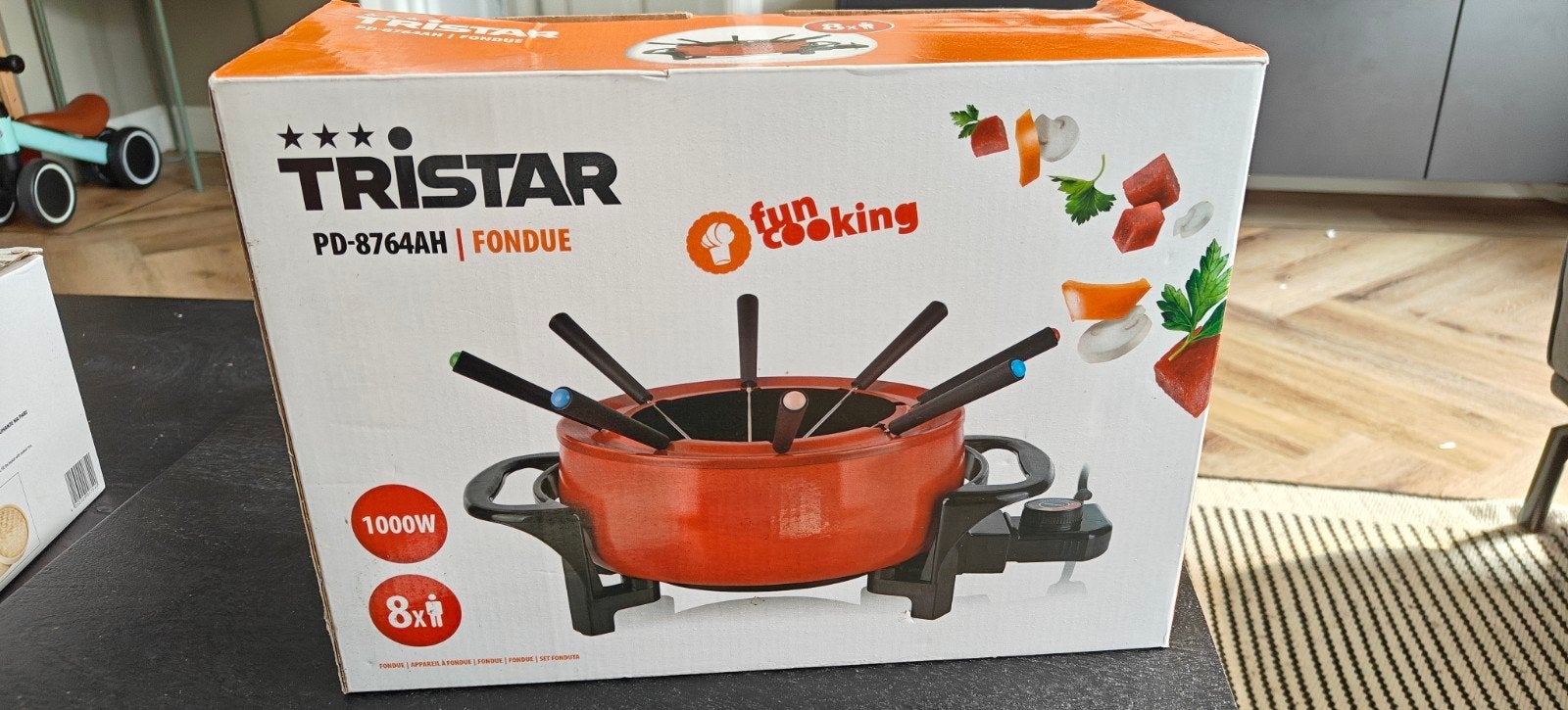 Tristar PD-8764AH Fonduepan - 1.5L, 1000W, 8 vorken, Ophalen of Verzenden, Nieuw, Elektrisch, Fonduepan