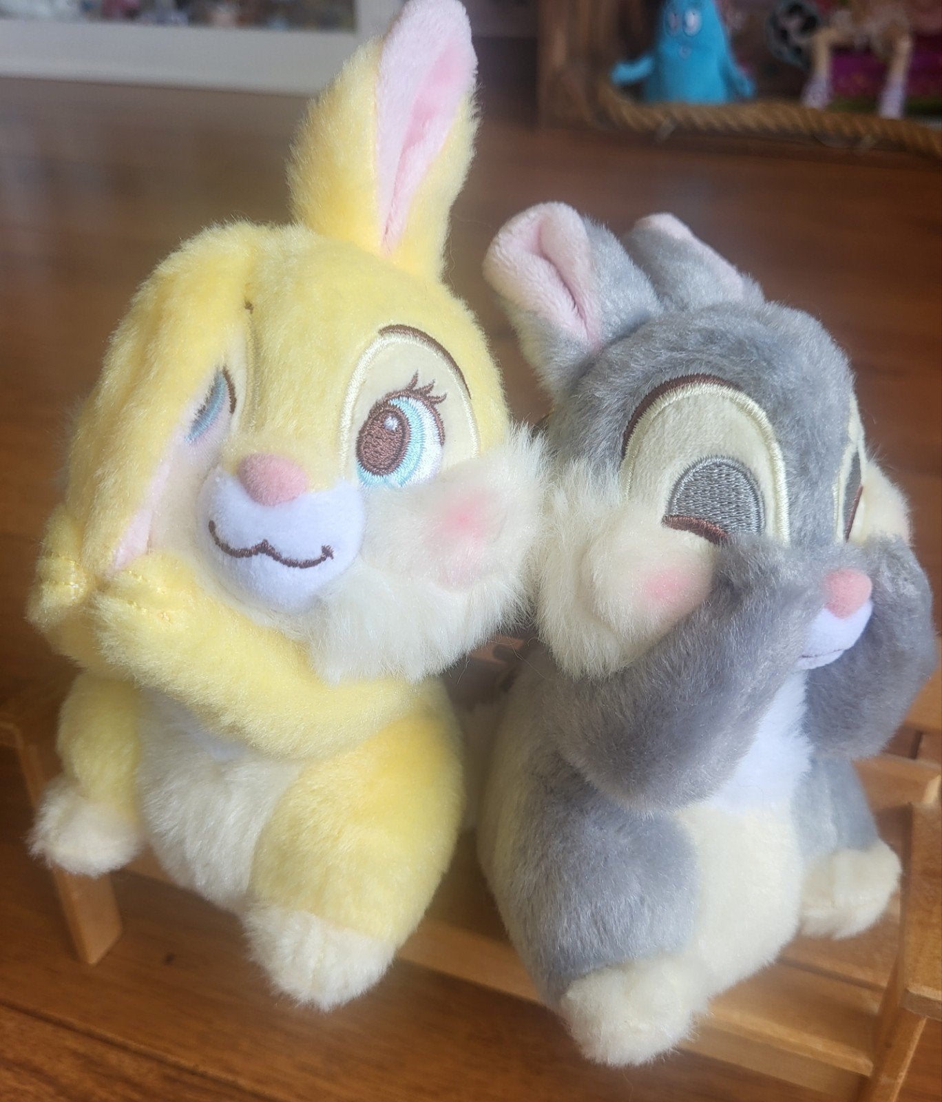 2 nieuwe DISNEYLAND shanghai stampertje knuffels ., Ophalen of Verzenden, Nieuw, Stoffen beer, Overige merken