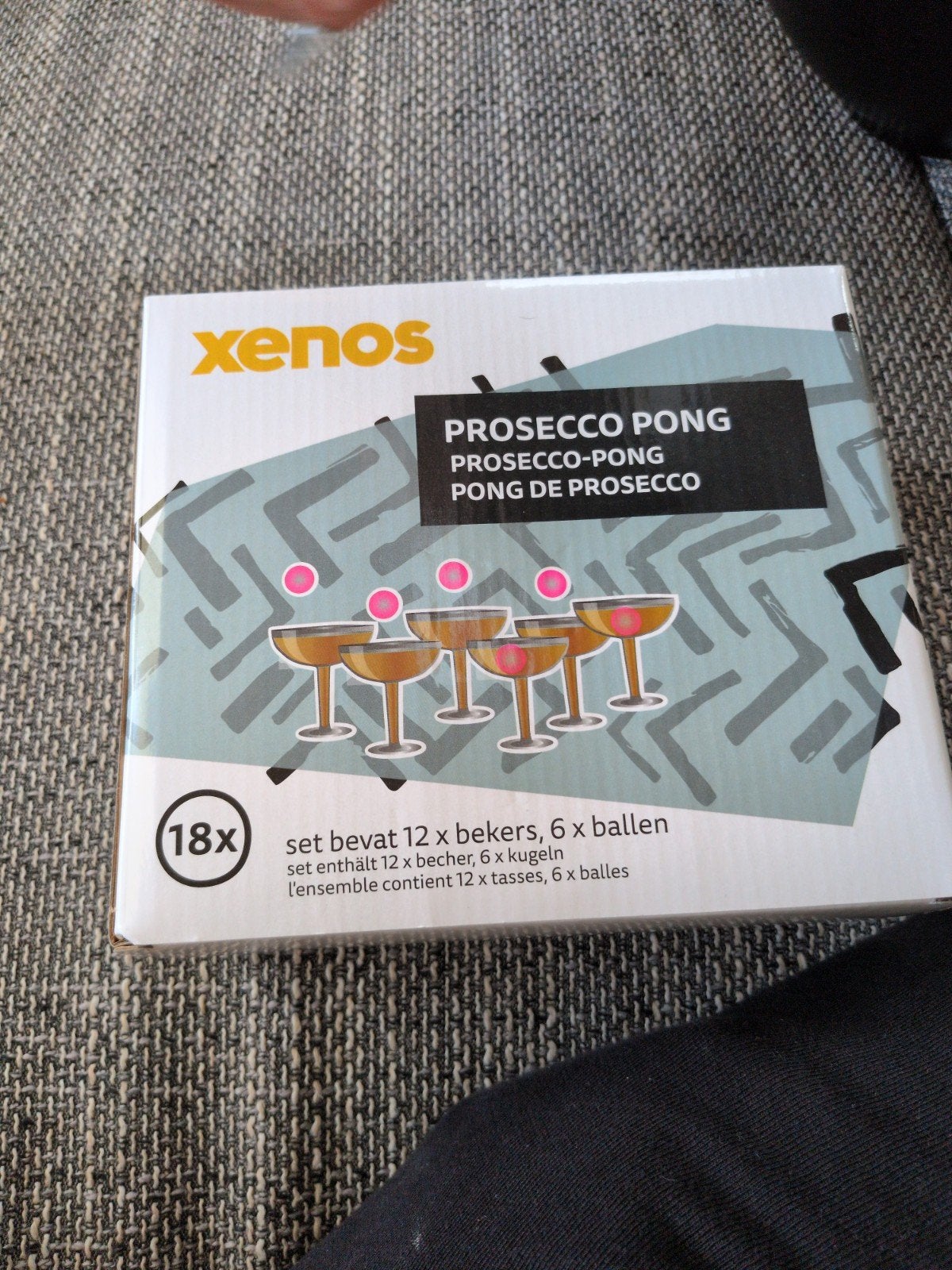Xenos Prosecco Pong Spel - Compleet met 12 beker en 6 ballen, Drie of vier spelers, Ophalen of Verzenden, Nieuw, Xenos