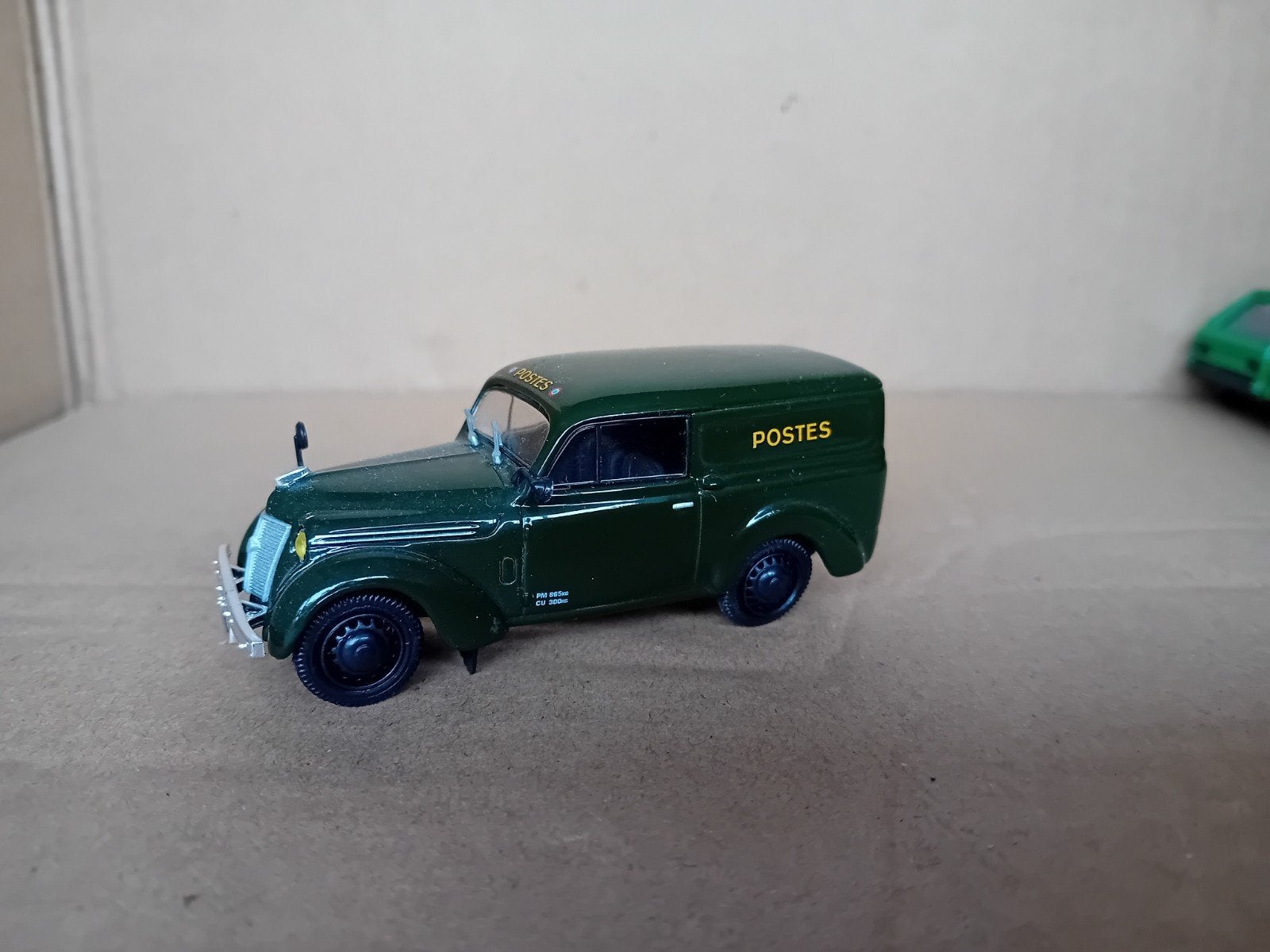 Norev Renault Juvaquatre 1946, Hobby en Vrije tijd, Modelauto's | 1:43, Ophalen of Verzenden, Auto, Norev