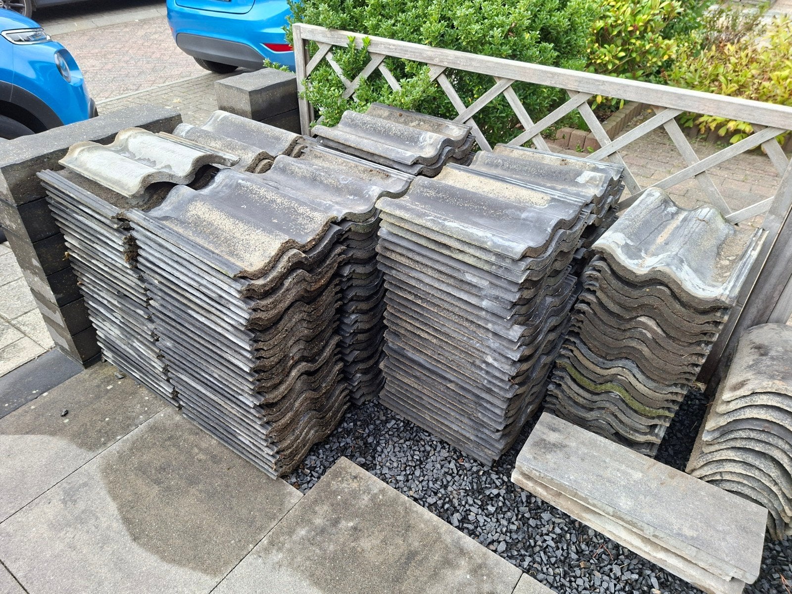 Gebruikte dakpannen van beton., Doe-het-zelf en Verbouw, Ophalen, Gebruikt, Steen of Klei, 15 m² of meer