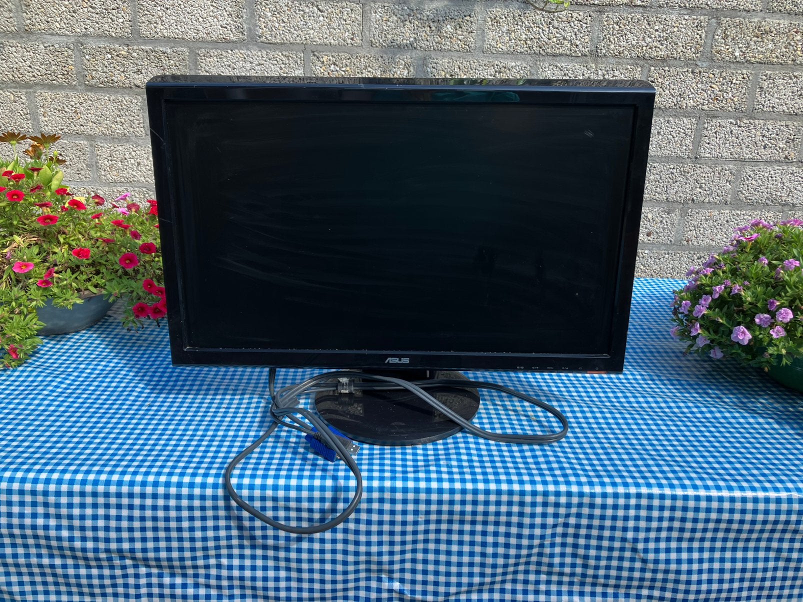 Asus Monitor - gratis ophalen, Computers en Software, Monitoren, Ophalen, Gebruikt, Overige typen, Onbekend