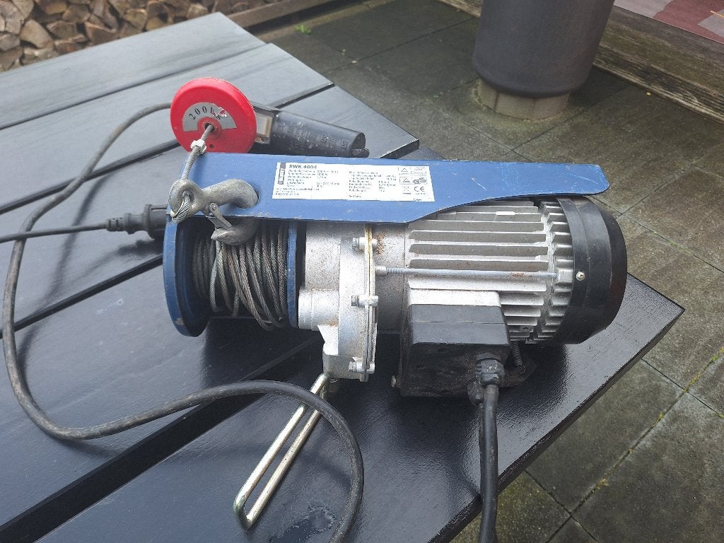 Elektrische Lier 200 KG., Ophalen, Gebruikt, Elektrisch