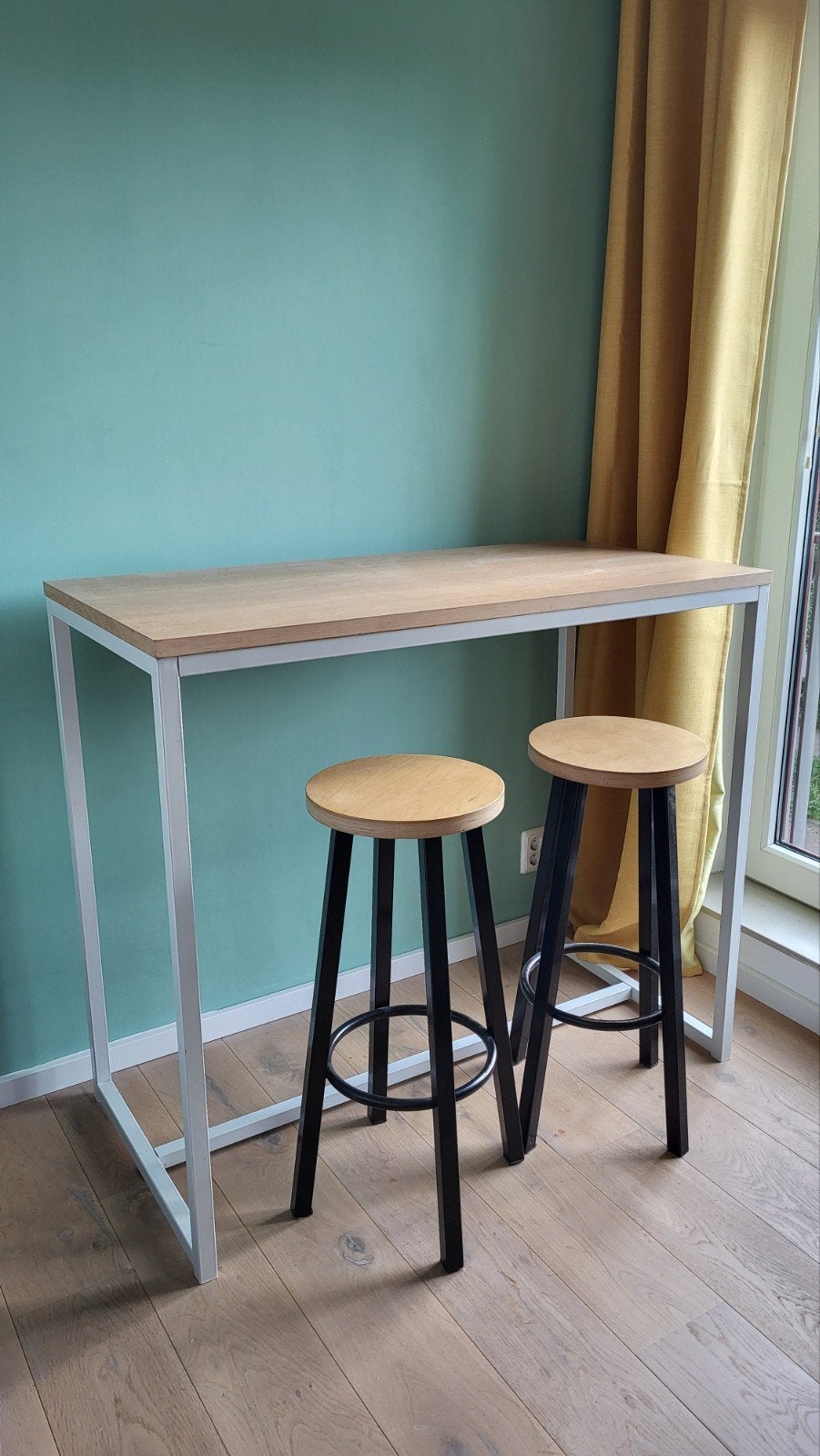 Hoge (bar)tafel (120x60x105.5 cm) met 2 krukken, Ophalen