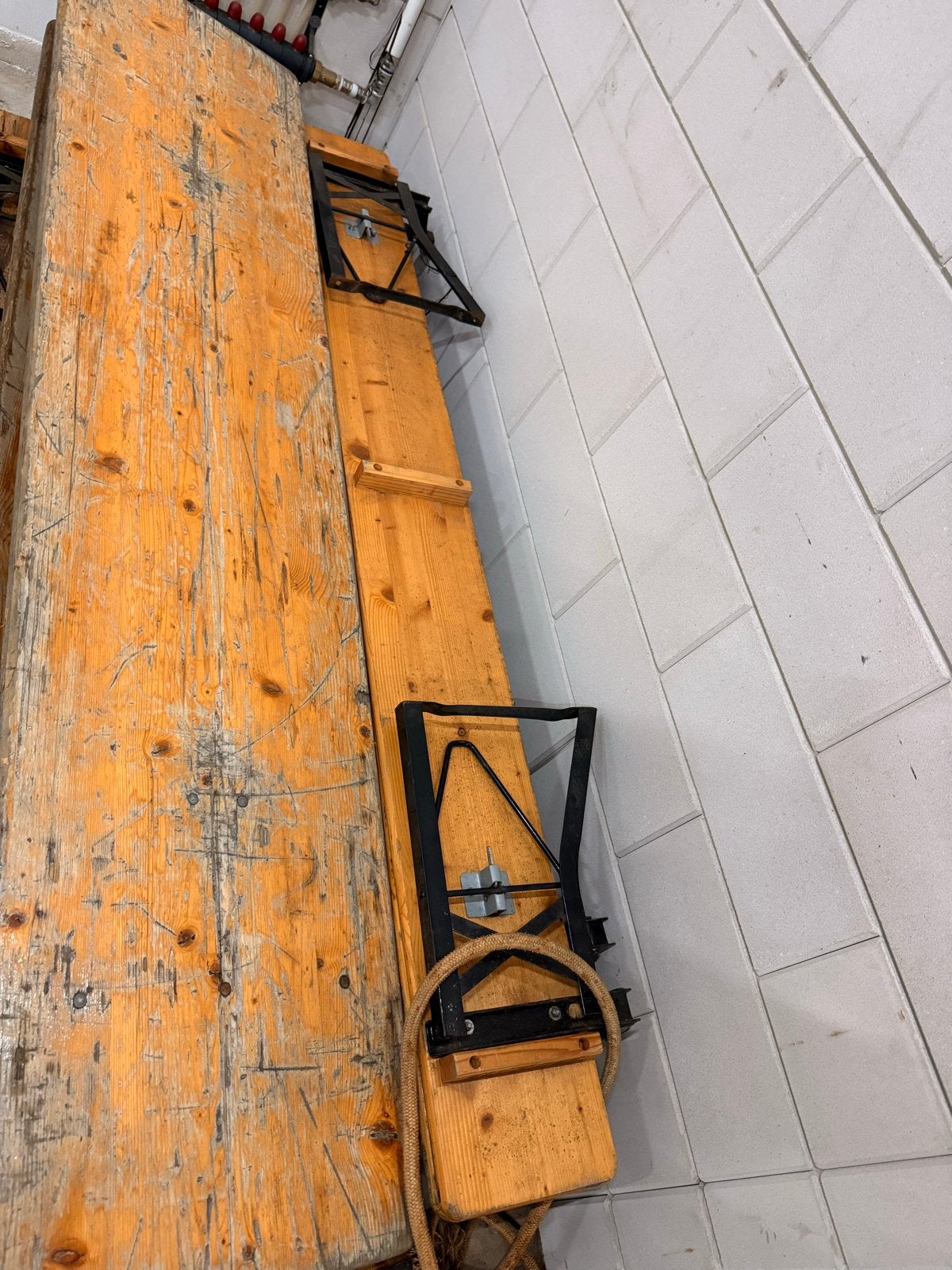 Gebruikte houten picknicktafel met inklapbare poten, Gebruikt, Ophalen of Verzenden, Inklapbaar, Rechthoekig