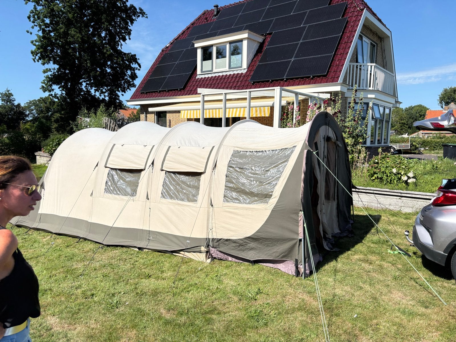 Ruime Villagrande 320 familietent - in goede staat, Caravans en Kamperen, Tenten, Ophalen of Verzenden, Gebruikt, Tot en met 4
