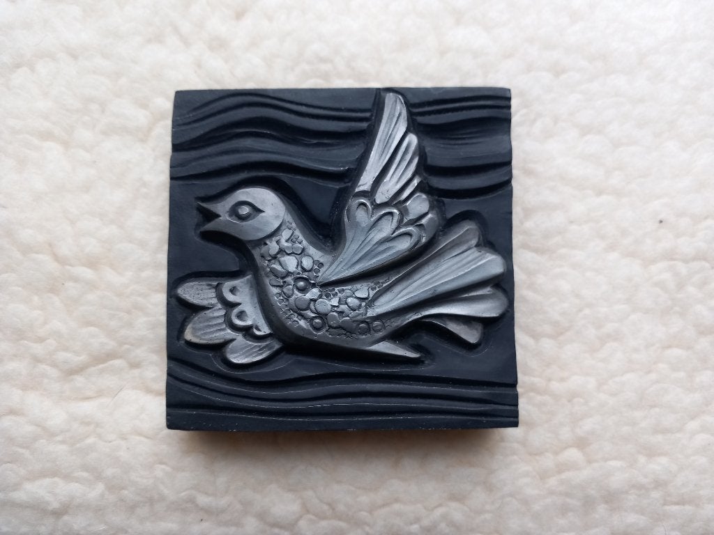 mooie bijzondere wandhanger vogel duif vrijheid tegel reliëf, Antiek en Kunst, Ophalen
