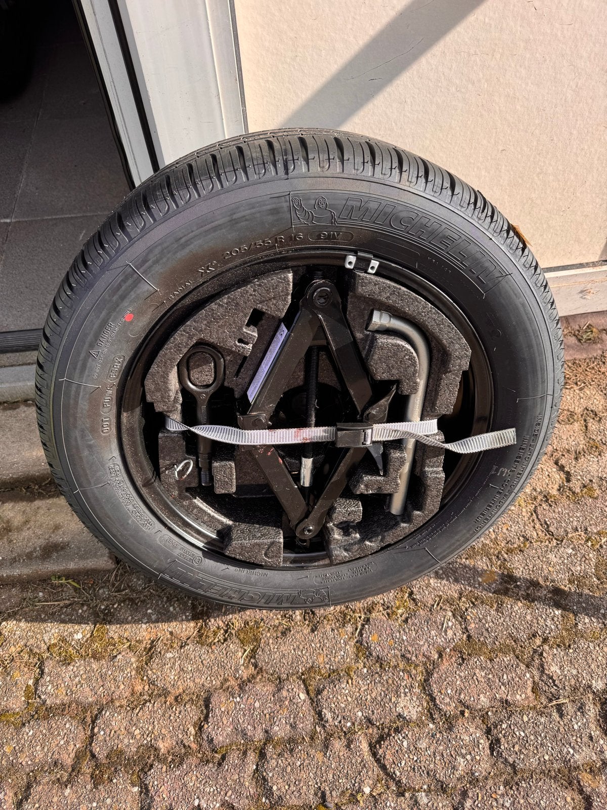 Skoda Superb 3V VW Passat thuiskomer reservewiel 16 inch, Ophalen, Gebruikt