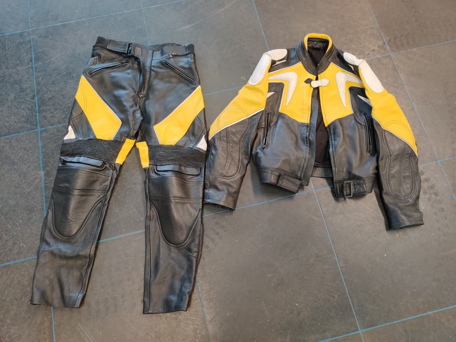 Leren motorpak (jas en broek) - Zwart/Geel, Ophalen, Tweedehands, Heren, Combipak