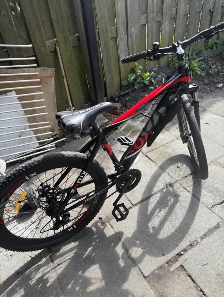 Zonix Mountainbike Zwart/Rood - Zo goed als nieuw, Ophalen of Verzenden, Zo goed als nieuw, Schijfrem, Overige merken