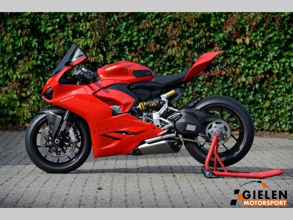 DUCATI PANIGALE V2 Akrapovic 2020, DUCATI, 2 cilinders, Motorrijbewijs A, Bedrijf